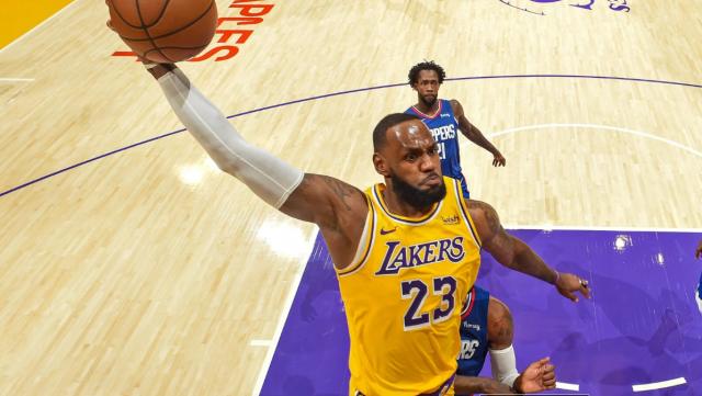 开云官网-8胜3负站到西部之巅 六件事总结湖人赛初表现